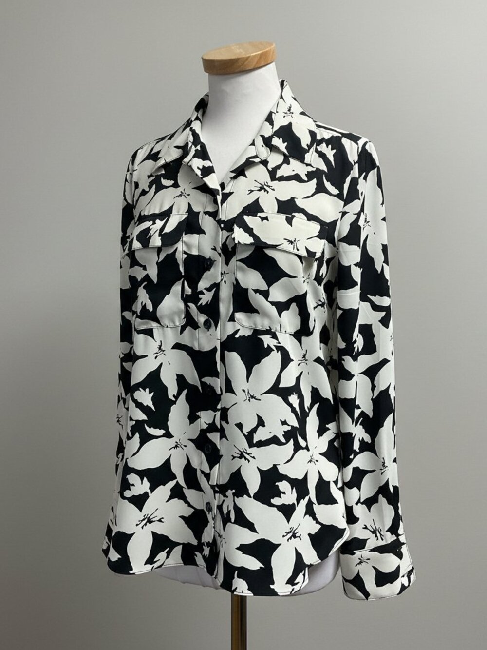 Joie black and white floral blouse, size S, NEW WITH TAGS!